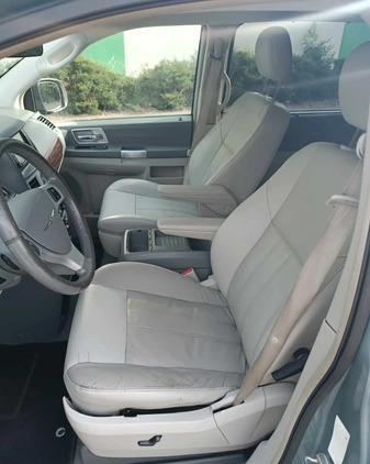 Chrysler Town &amp; Country cena 22000 przebieg: 254541, rok produkcji 2008 z Konin małe 92